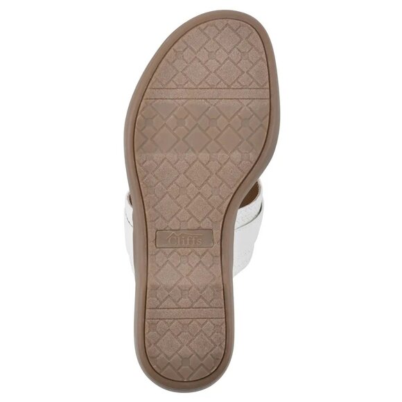 Cliffs by White Mountain Benedict Sandals Women’s Thong Shoes White 7.5 MSRP $70 - Picture 4 of 5